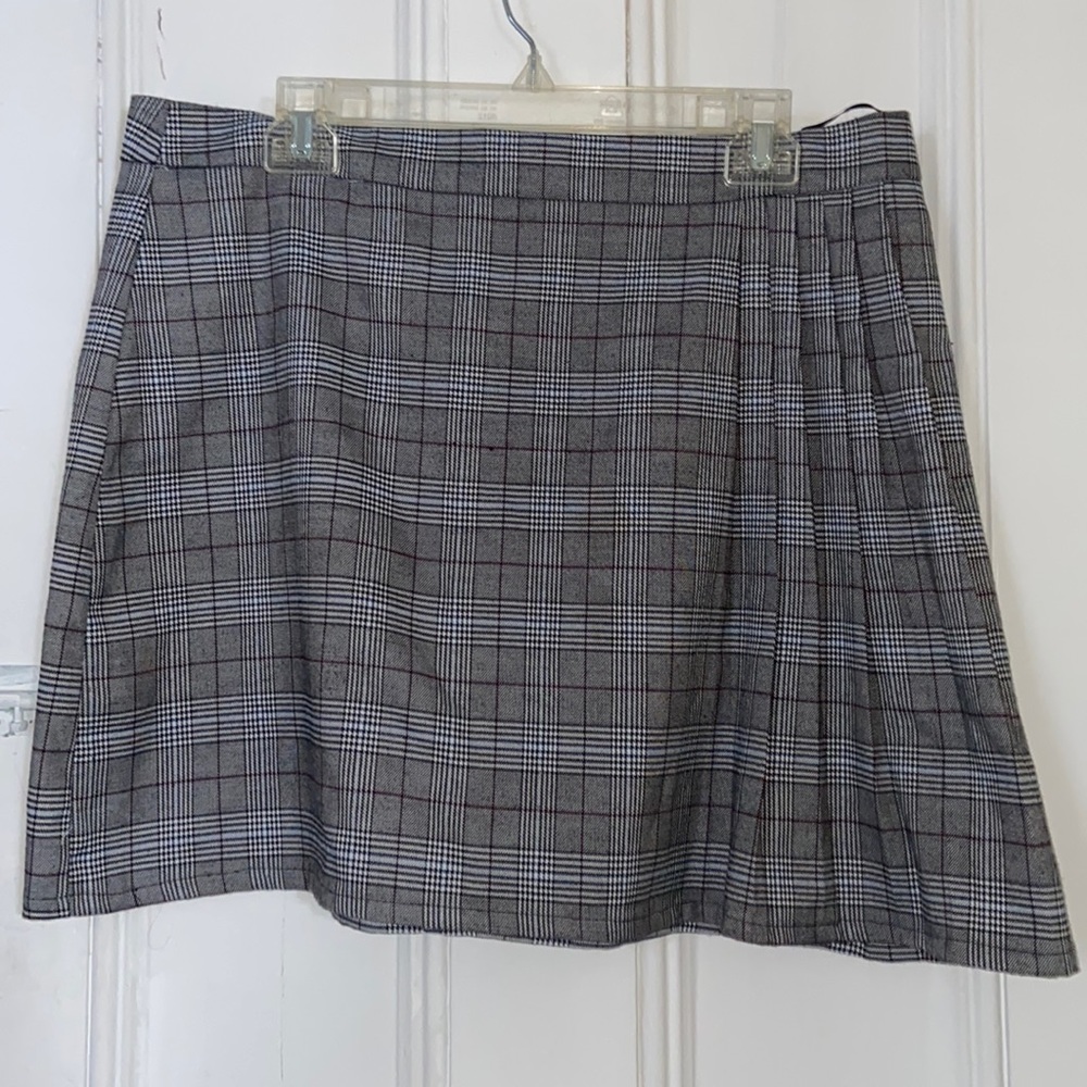 Glamorous Brand plaid skirt with pleats